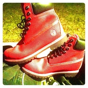 Timberland 6” cherry red mesh boots